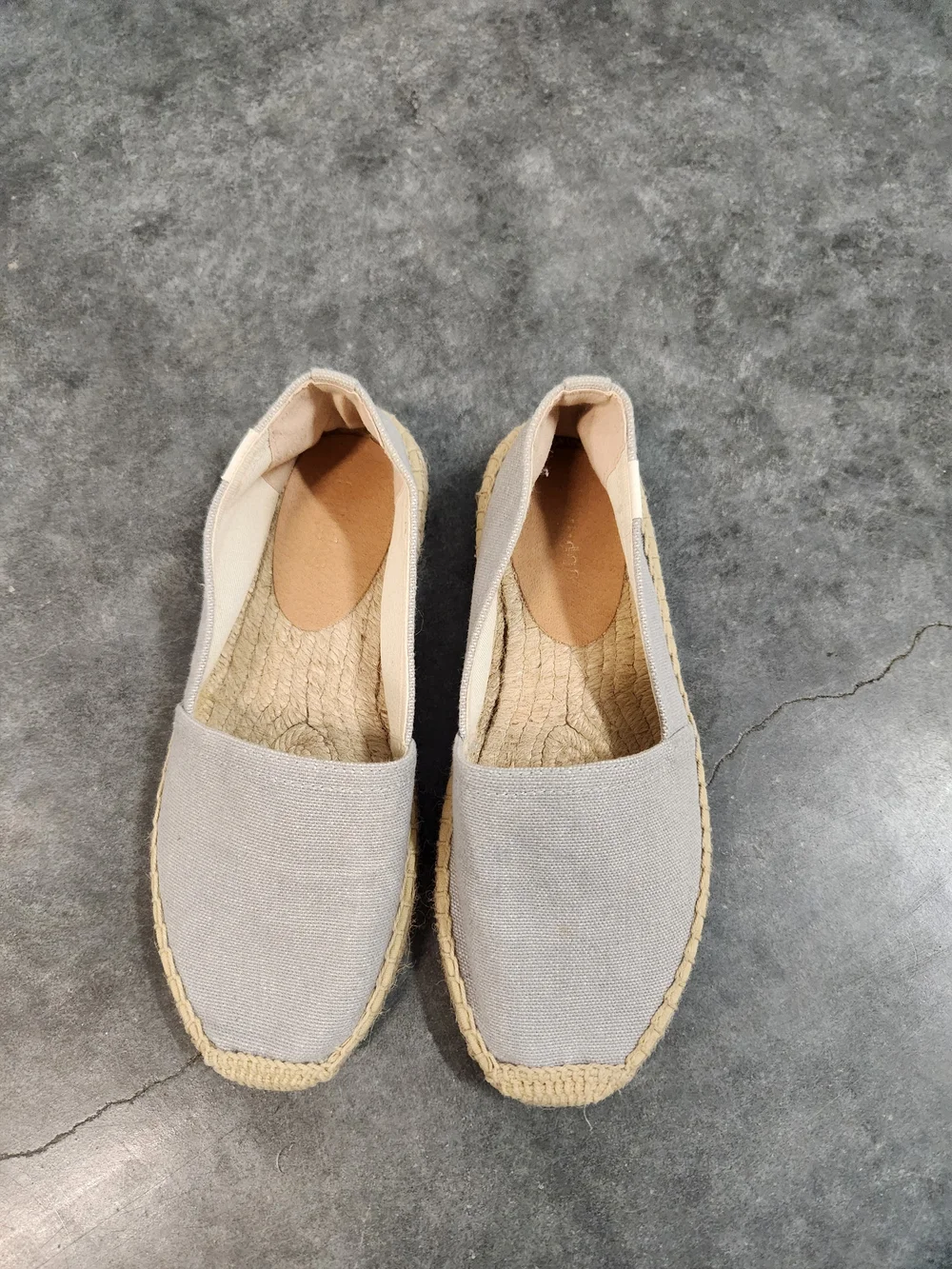 Soludos Size 6 Light Gray Canvas Espadrille Flats